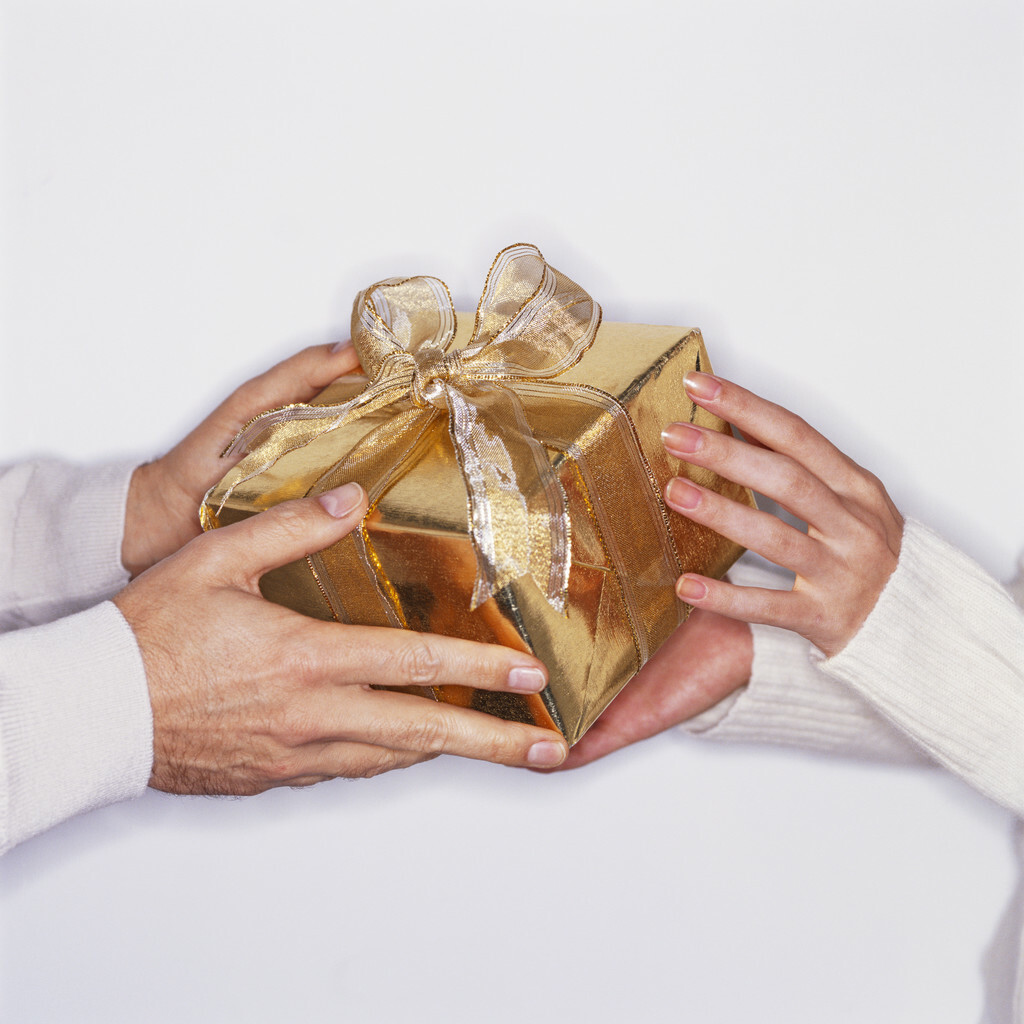 holiday gift giving and tipping clise etiquette holiday gift giving and tipping clise etiquette